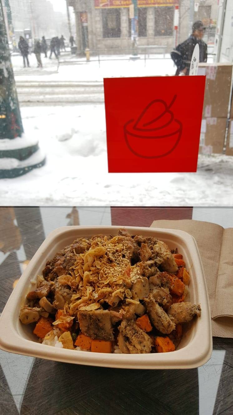 Sarduccis East | restaurant | 2675 Lauzon Road, Windsor, ON N8T 2Z5, Canada | 5199747200 OR +1 519-974-7200