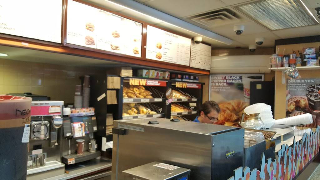 Dunkin | bakery | 847 Dorchester Ave, Dorchester, MA 02125, USA | 6172885988 OR +1 617-288-5988