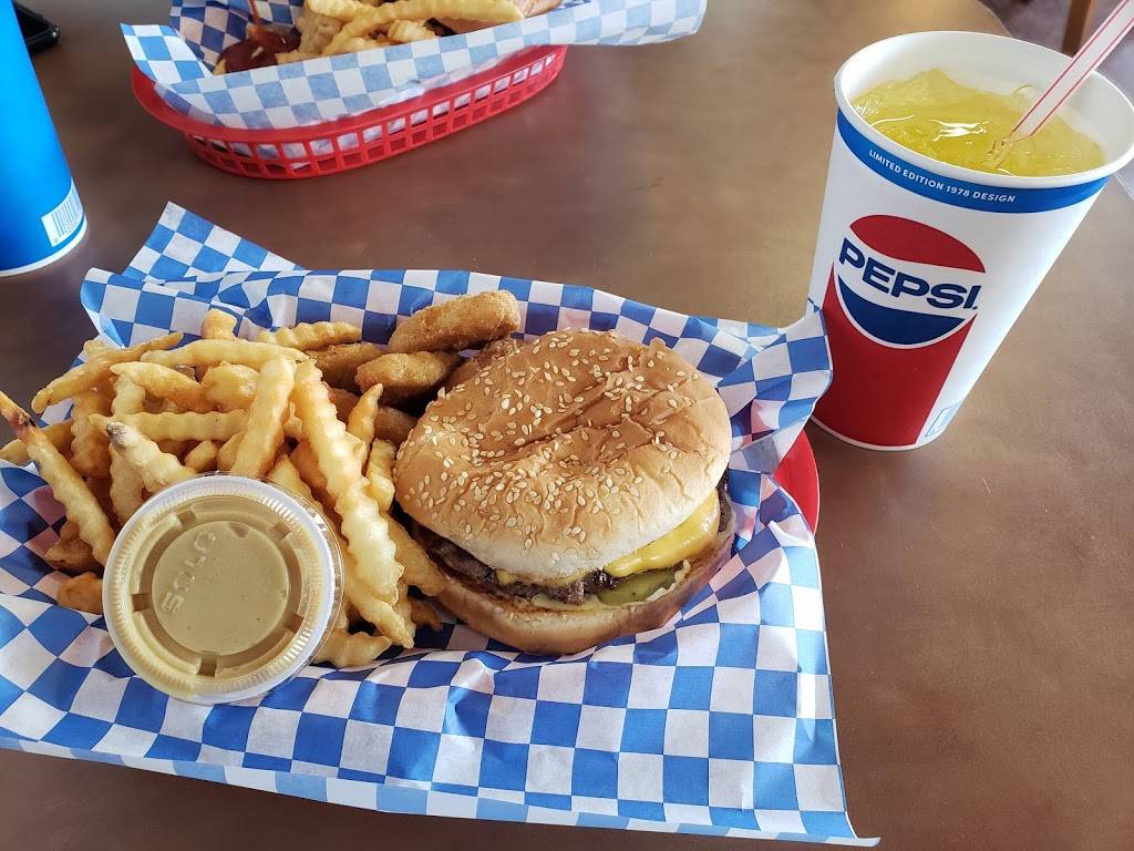 Highway 12 Drive-Inn | restaurant | 10220 US-12, Rochester, WA 98579, USA | 3602737549 OR +1 360-273-7549