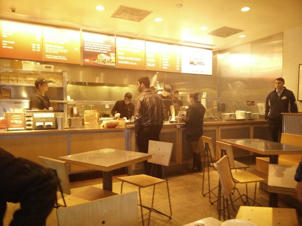 Chipotle Mexican Grill | restaurant | 60 Newport Ave, Quincy, MA 02171, USA | 6173280413 OR +1 617-328-0413