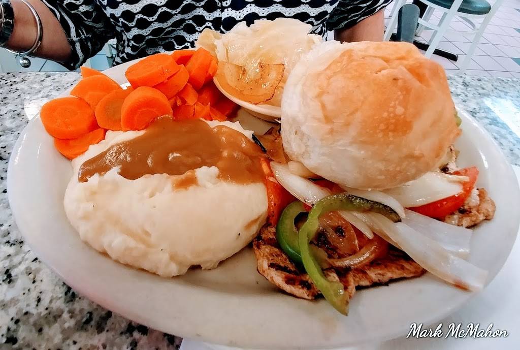 Tonys Family Restaurant | restaurant | 1629 Meyer St, Sealy, TX 77474, USA | 9798854140 OR +1 979-885-4140