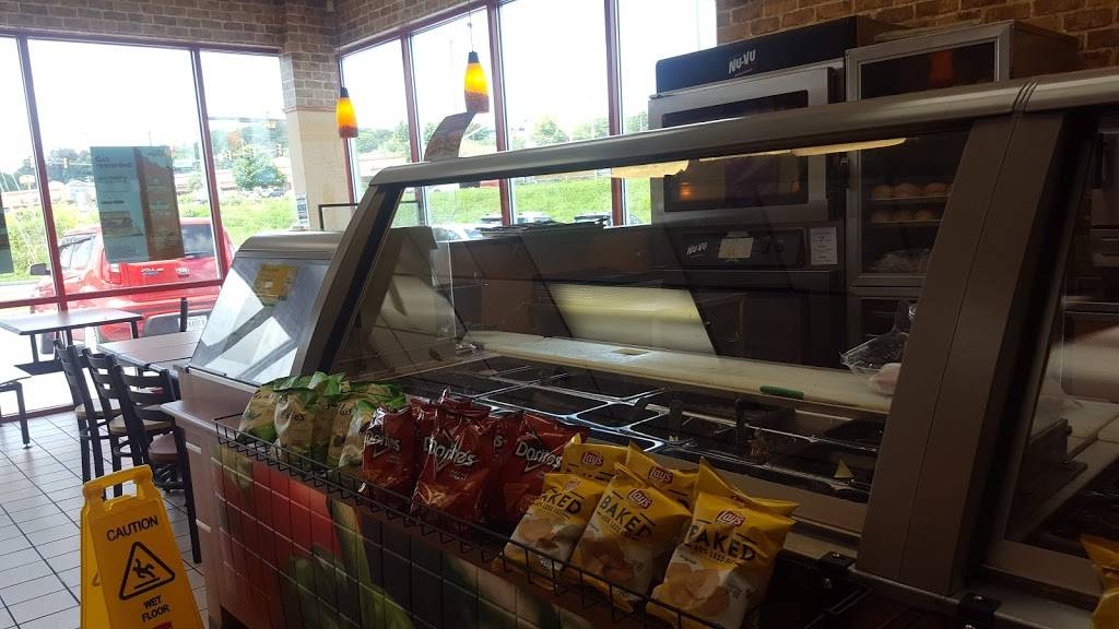Subway | restaurant | 520 W Oakland Ave, Johnson City, TN 37604, USA | 4236100700 OR +1 423-610-0700