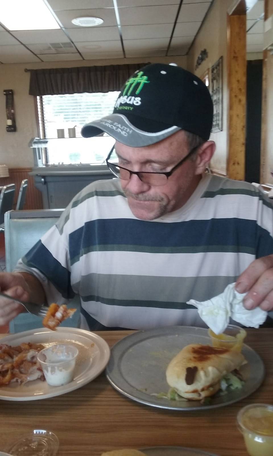 Pizza Plus | restaurant | 6305 W Andrew Johnson Hwy, Mosheim, TN 37818, USA | 4236390400 OR +1 423-639-0400