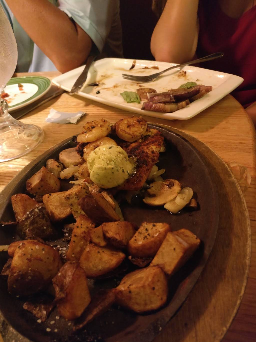 Applebees Grill + Bar | restaurant | 6806 Walton Ln, Gloucester, VA 23061, USA | 8046943160 OR +1 804-694-3160