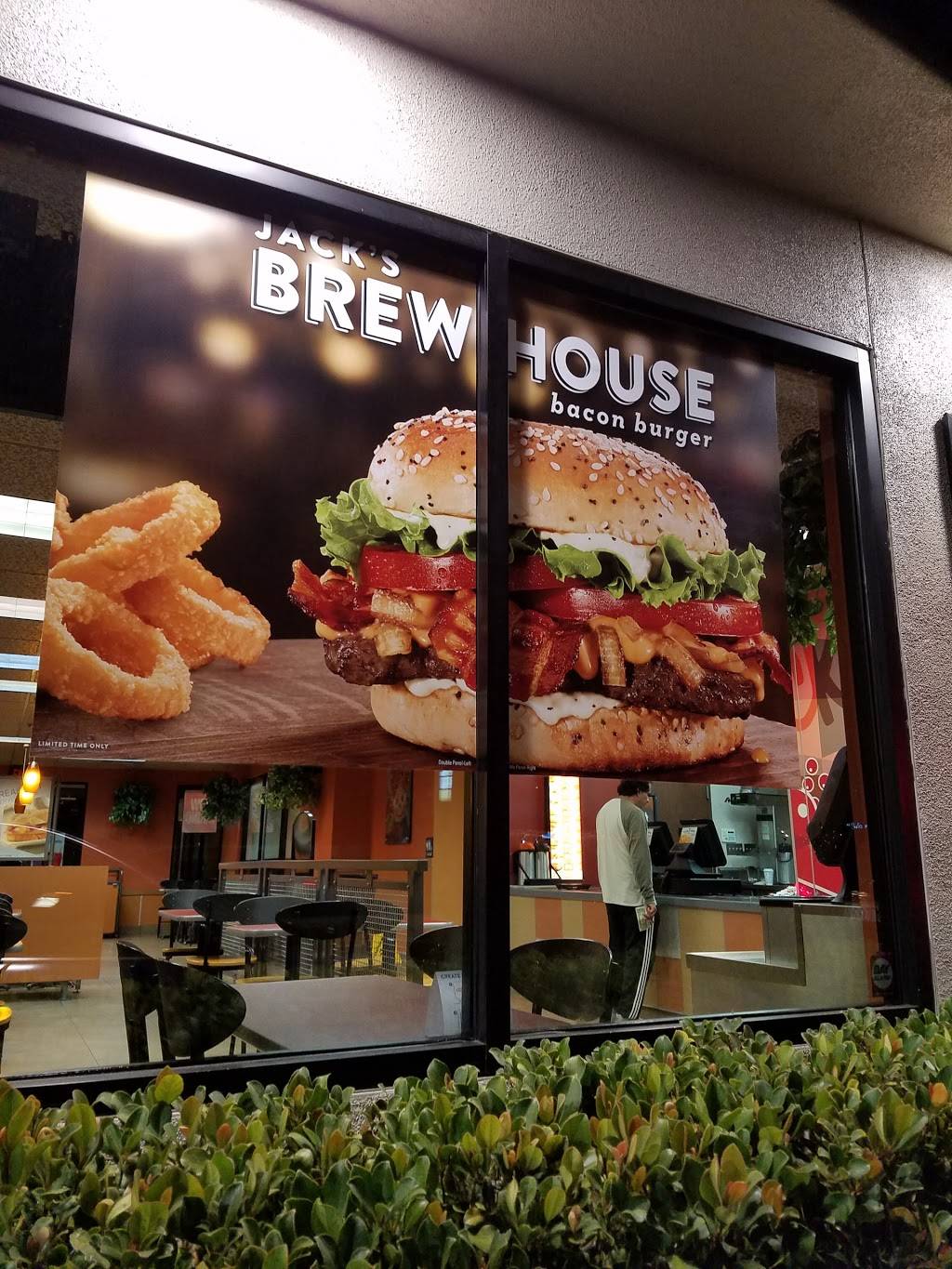 Jack in the Box | restaurant | 3367 El Camino Real, Santa Clara, CA 95051, USA | 4082497940 OR +1 408-249-7940