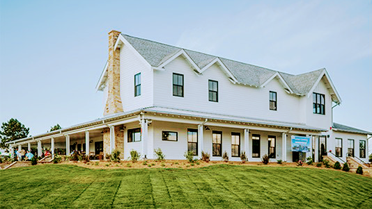 The Farmhouse Grill at Raccoon Creek | restaurant | 7301 W Bowles Ave, Littleton, CO 80123, USA | 7202878200 OR +1 720-287-8200