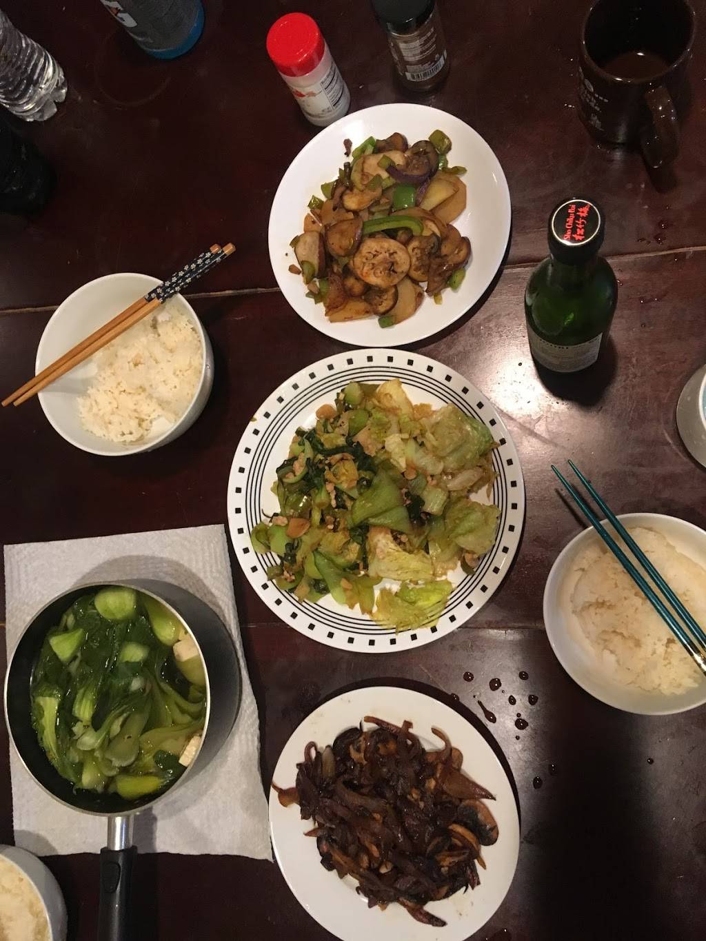 First Szechuan Wok | restaurant | 10855 Lindbrook Dr, Los Angeles, CA 90024, USA | 3102087785 OR +1 310-208-7785