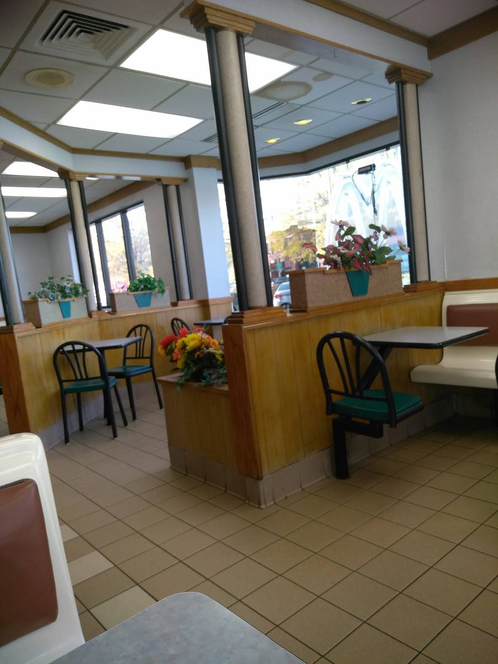 McDonalds | cafe | 400 St Pauls Blvd, Norfolk, VA 23510, USA | 7576250096 OR +1 757-625-0096
