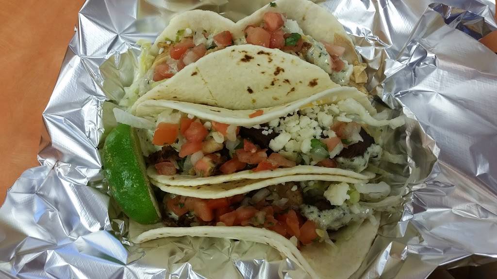 Taco Johns | restaurant | 205 Hickman Rd, Waukee, IA 50263, USA | 5152162204 OR +1 515-216-2204