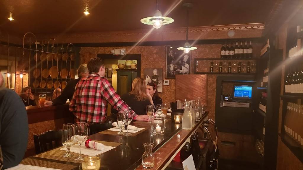 Hot French Chix | restaurant | 59 Main St, Chester, CT 06412, USA | 8603224102 OR +1 860-322-4102