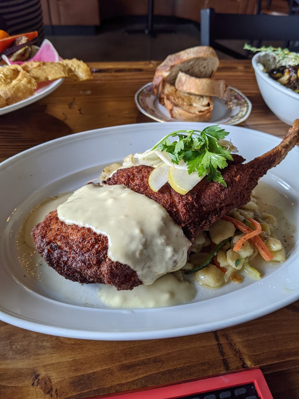 Stompbox Brewing | restaurant | 210 E River Dr, Davenport, IA 52801, USA | 5634241237 OR +1 563-424-1237