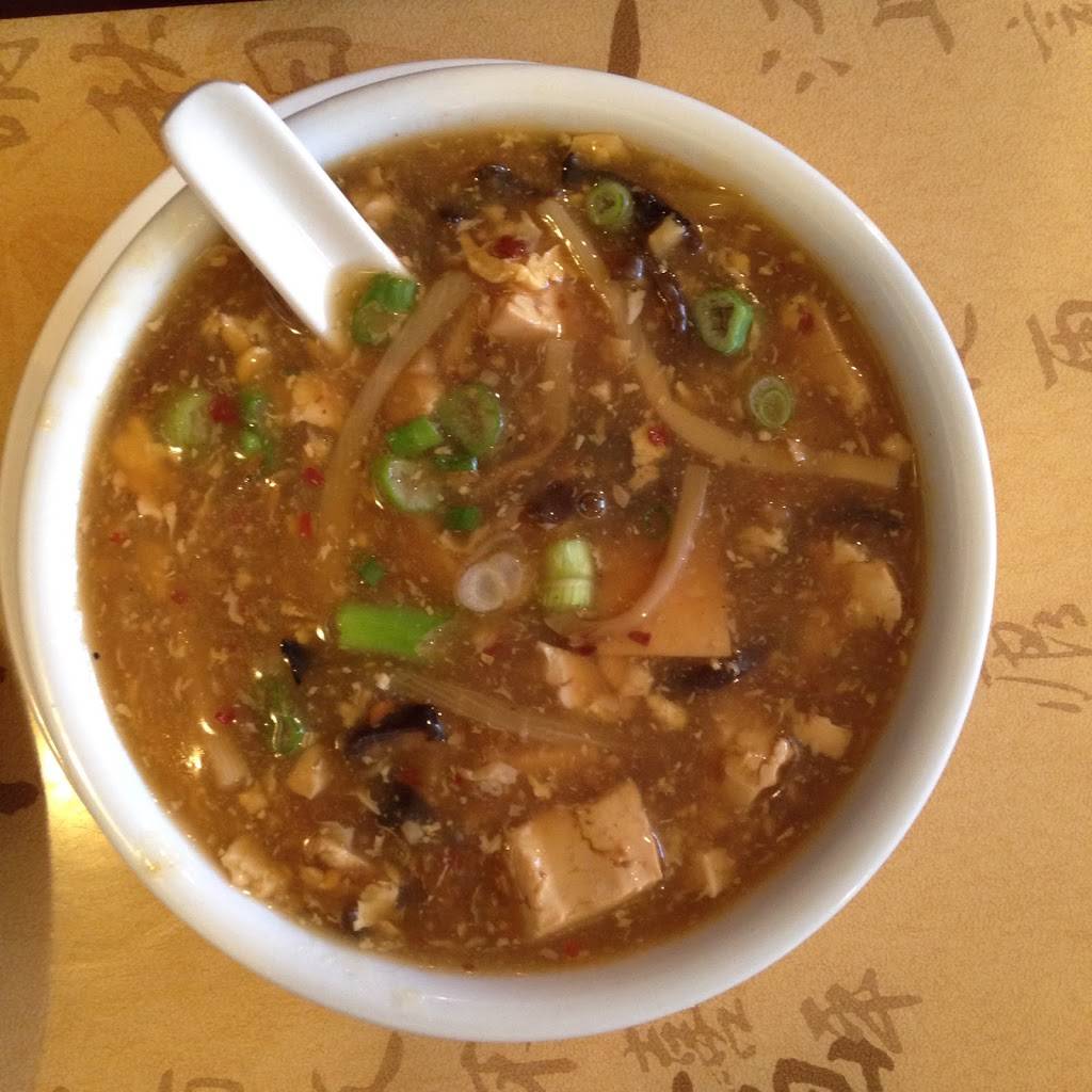 Yans Cuisine | restaurant | 83 Benevolent St, Providence, RI 02906, USA | 4017518888 OR +1 401-751-8888