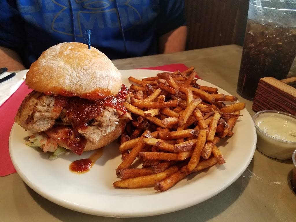 The Mad Apple Burger & Billiard Co. | restaurant | 3025 W College Ave, Appleton, WI 54914, USA | 9209553990 OR +1 920-955-3990