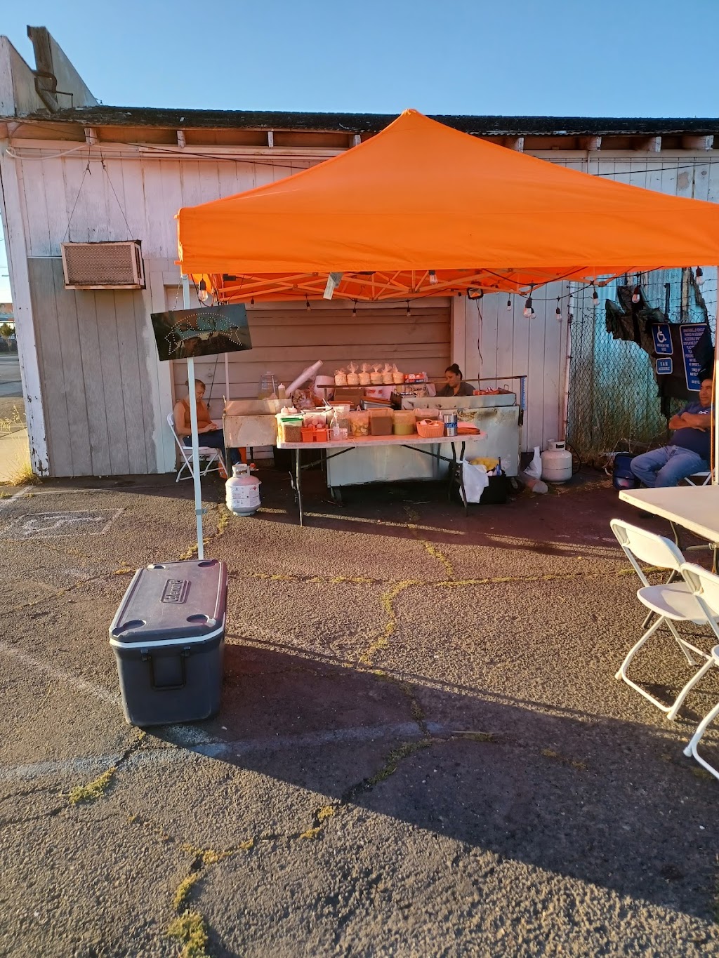 Tacos Lucy y Luis | restaurant | 6303 Stockton Blvd, Sacramento, CA 95824, USA | 9165195666 OR +1 916-519-5666