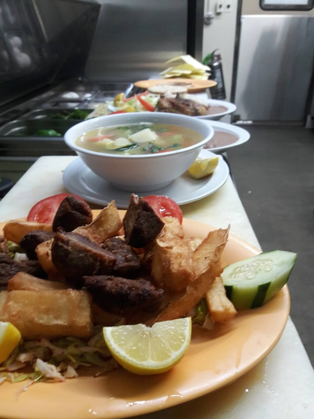 Mi Carbonero #1 | restaurant | 11644 Victory Blvd, North Hollywood, CA 91606, USA | 8185098160 OR +1 818-509-8160