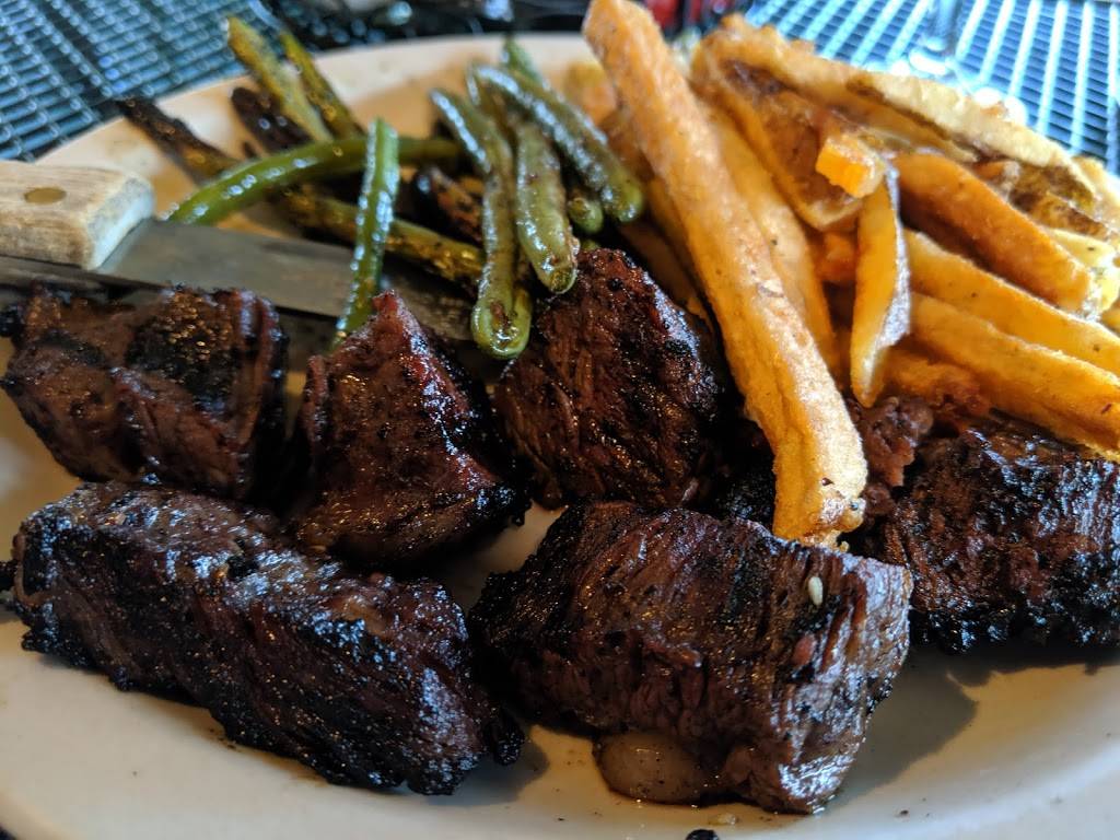 Salt Hill Pub Shanty | restaurant | 1407 New Hampshire Rte 103, Newbury, NH 03255, USA | 6037632667 OR +1 603-763-2667