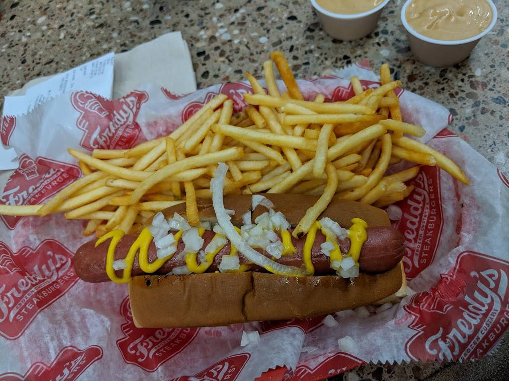 Freddys Frozen Custard & Steakburgers | restaurant | 5501 Wilmington Pike, Centerville, OH 45459, USA | 9372627700 OR +1 937-262-7700