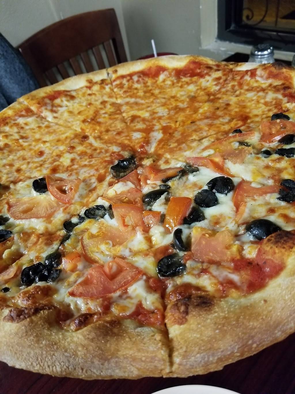 Sammys Italian Restaurant and Pizza | restaurant | 6106 SW State Rd 200, Ocala, FL 34476, USA | 3528612828 OR +1 352-861-2828