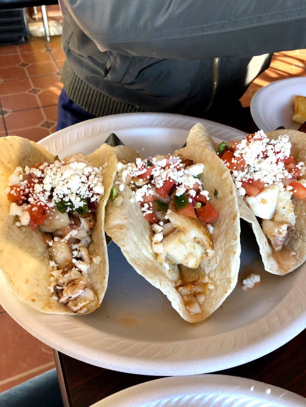 El Pollo Royal | restaurant | 8723 Cooper Rd b, Alexandria, VA 22309, USA | 7037045496 OR +1 703-704-5496