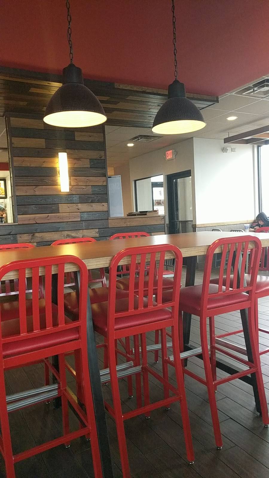 Arbys | restaurant | 5 W Small St, Harrisburg, IL 62946, USA | 6182526658 OR +1 618-252-6658