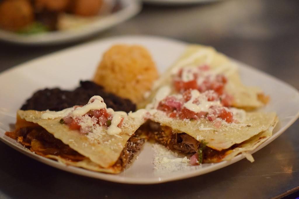 Milagro Cafe | restaurant | 142 Water St, Stonington, CT 06378, USA | 8605358178 OR +1 860-535-8178