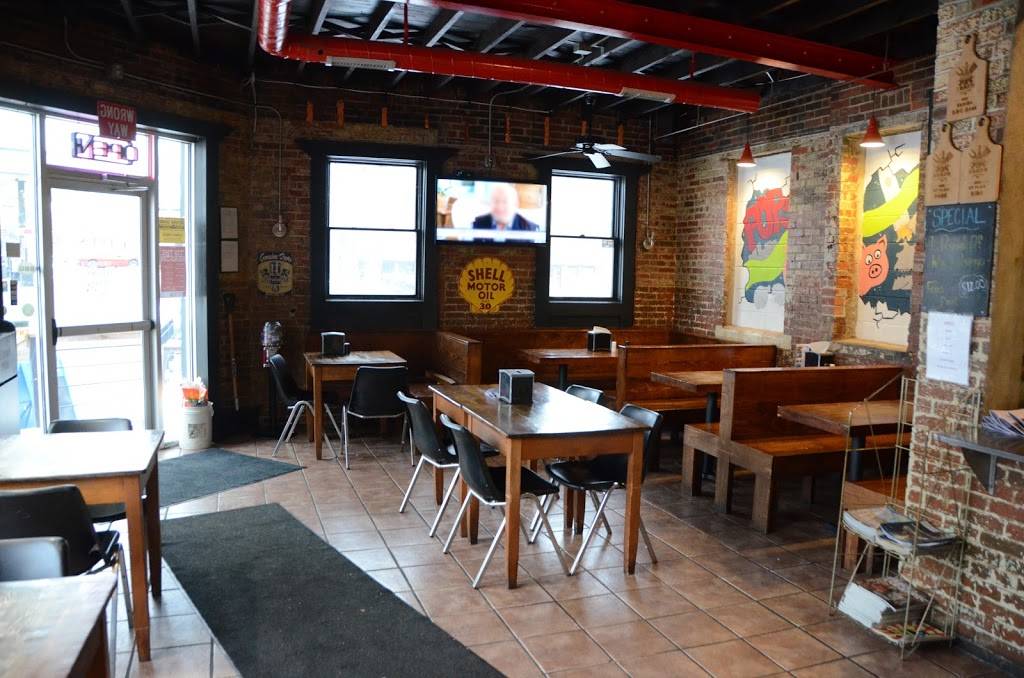 Pops BBQ | restaurant | 130 N Dubuque St, Iowa City, IA 52245, USA | 3193547677 OR +1 319-354-7677