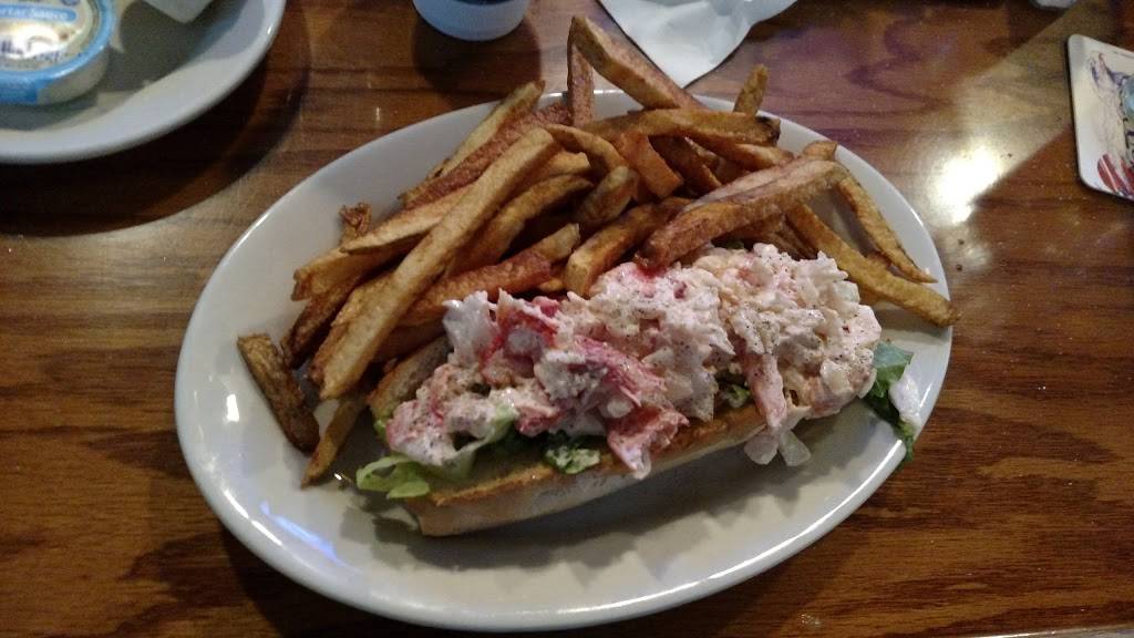 Samuels Bar & Grill | restaurant | 1160 Forest Ave, Portland, ME 04103, USA | 2077976924 OR +1 207-797-6924