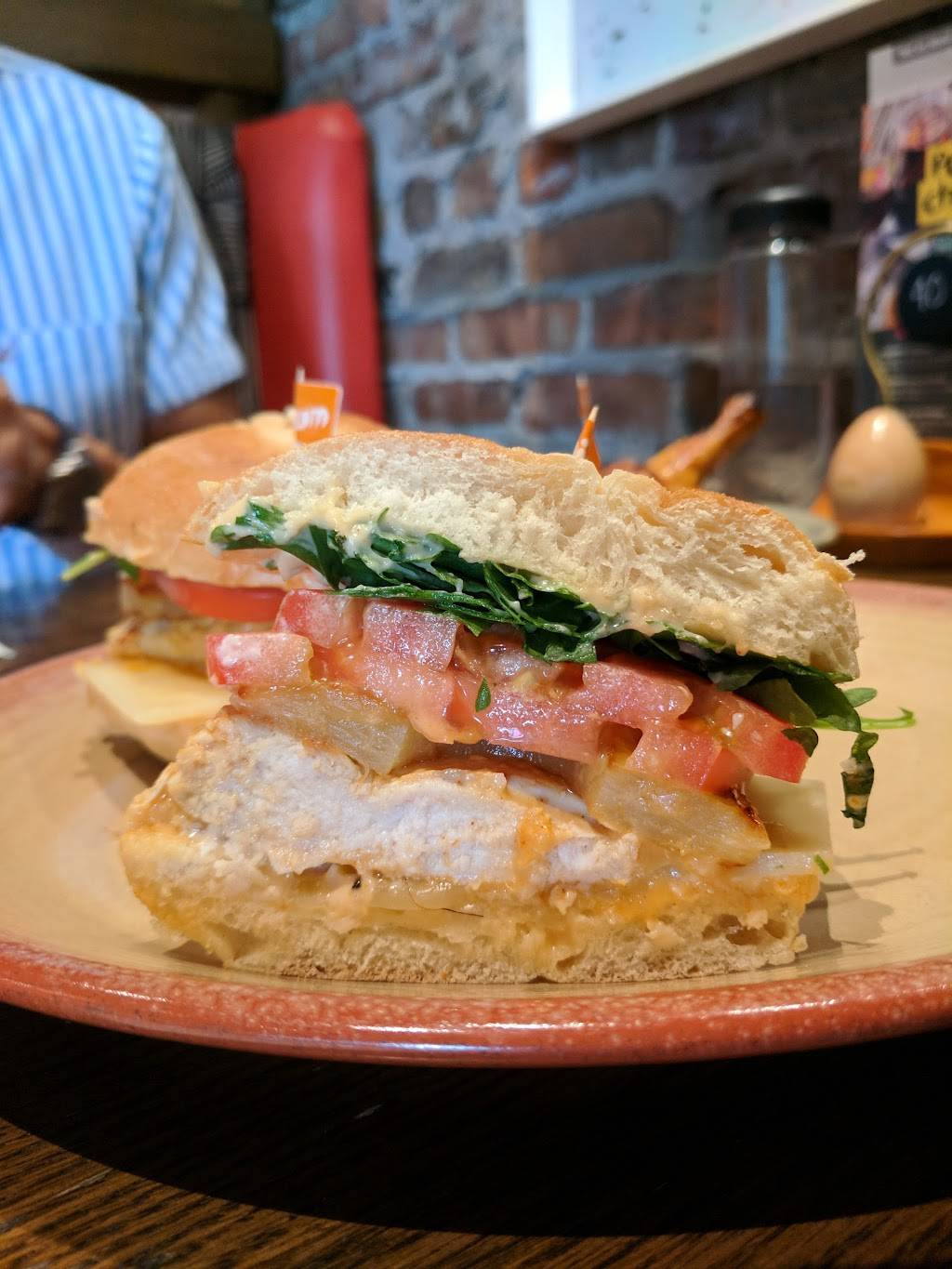 Nandos PERi-PERi | restaurant | 1447 E 53rd St, Chicago, IL 60615, USA | 7736755261 OR +1 773-675-5261