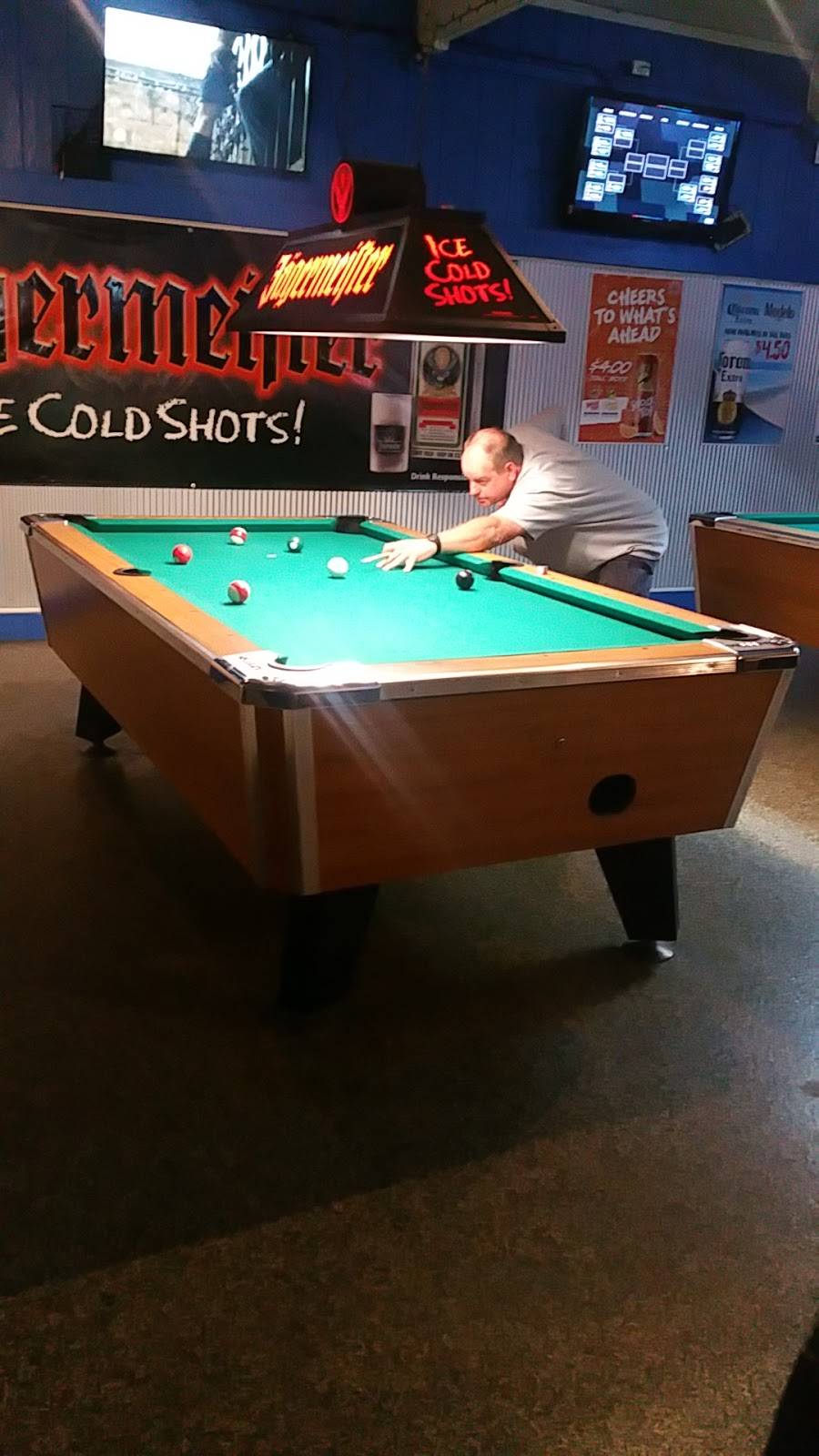 Playmakers Bar & Grill | restaurant | 640 W Prospector Ct # 300, Lincoln, NE 68522, USA | 4024389300 OR +1 402-438-9300