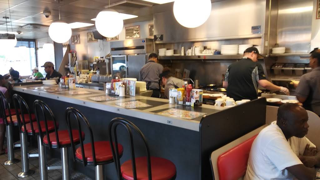 Waffle House | meal takeaway | 44215 US-27, Davenport, FL 33897, USA | 8634241426 OR +1 863-424-1426