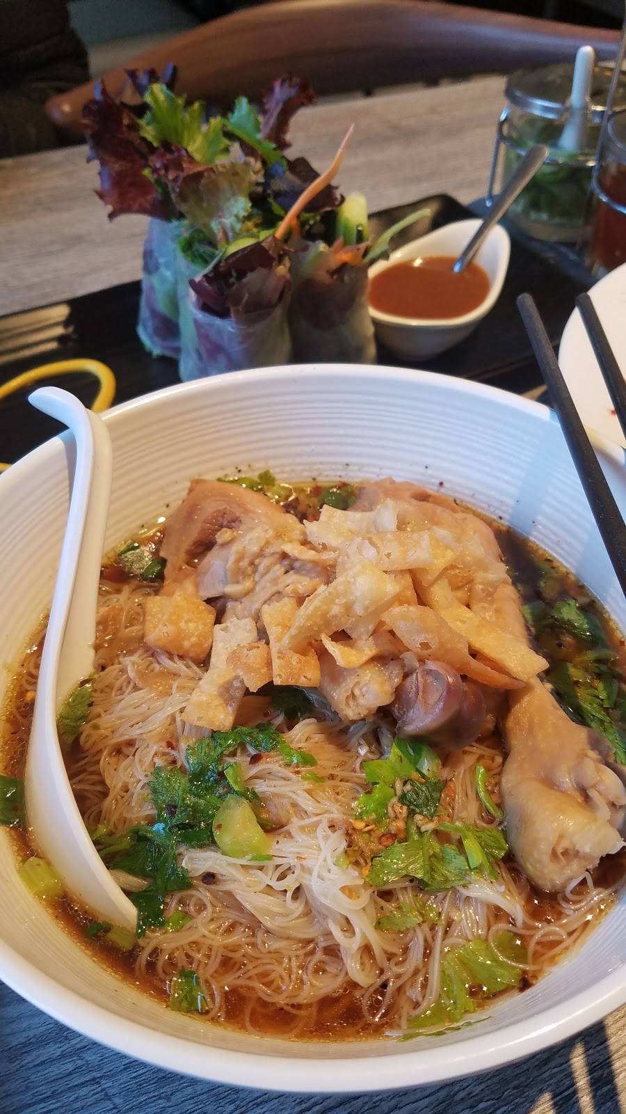 Pearl Thai Eatery | restaurant | 34 E Holly St, Pasadena, CA 91103, USA | 6264608818 OR +1 626-460-8818