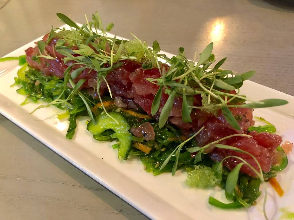 Fins Bar & Grille | restaurant | 142 Decatur St, Cape May, NJ 08204, USA | 6098843449 OR +1 609-884-3449