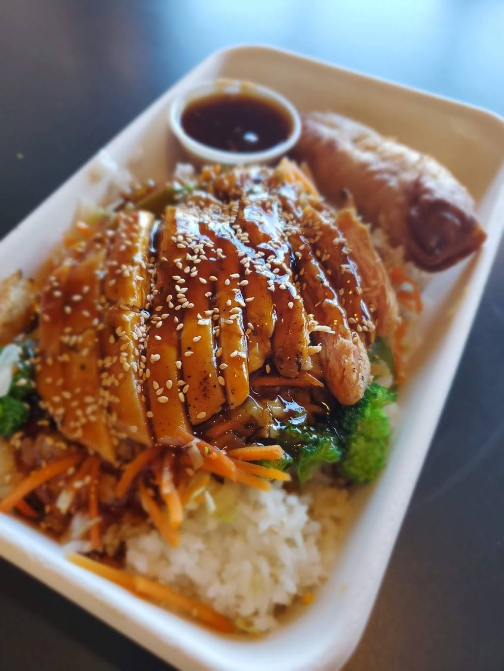 Yoshis Japanese Grill | Teriyaki, Rice Bowl, Sushi,Tempura, Don | restaurant | 516 E 300 S, Salt Lake City, UT 84102, USA | 8013008503 OR +1 801-300-8503