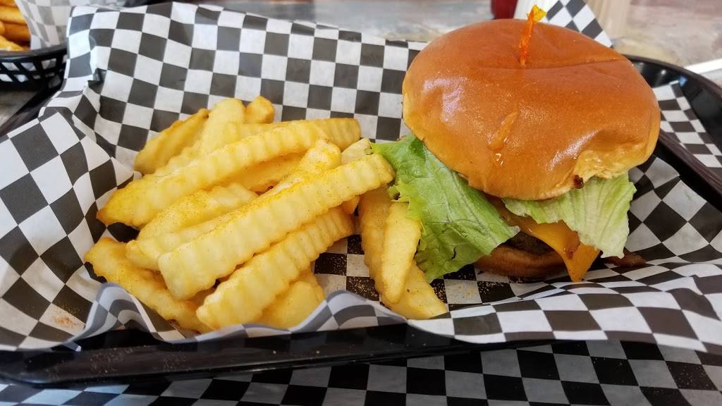Supreme Burger | restaurant | 1827 Columbia Dr suite a, Decatur, GA 30032, USA | 4042888988 OR +1 404-288-8988