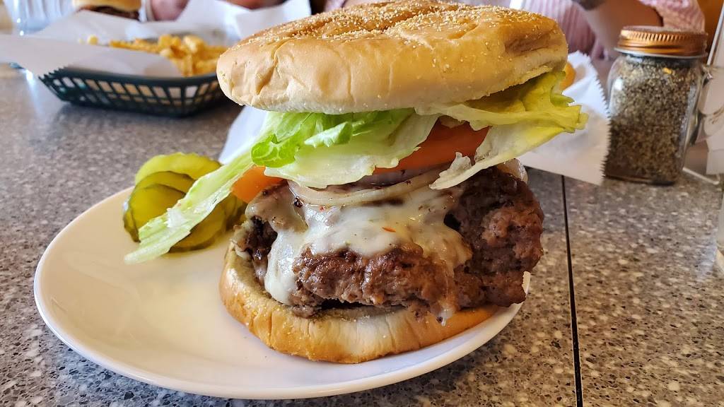 Swedes Swing Inn | restaurant | 106 Main St, Ferryville, WI 54628, USA | 6087349916 OR +1 608-734-9916