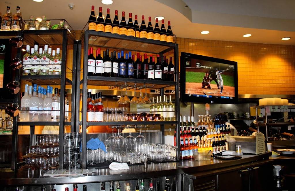 California Pizza Kitchen at Pasadena | restaurant | 99 N Los Robles Ave, Pasadena, CA 91101, USA | 6265859020 OR +1 626-585-9020