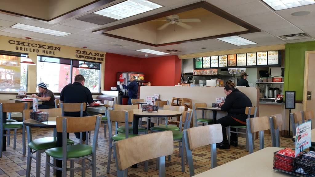 Del Taco | meal takeaway | 310 McKinley St, Corona, CA 92879, USA | 9517378344 OR +1 951-737-8344