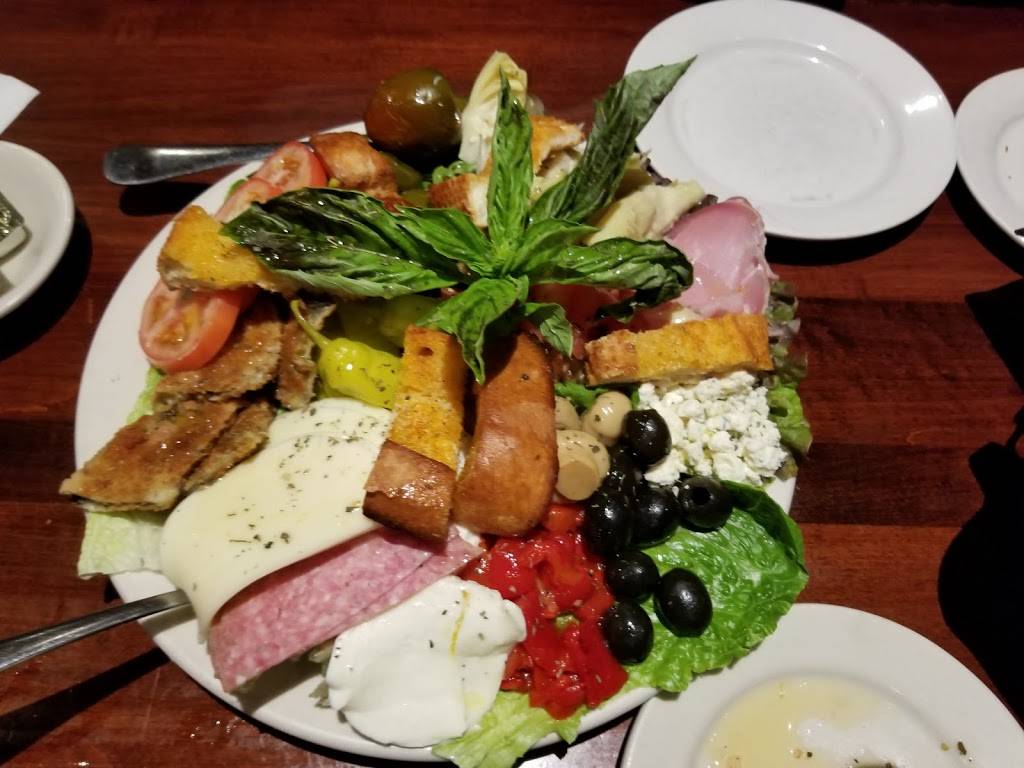 Dinos Restaurant | restaurant | 13 Lord St, Worcester, MA 01604, USA | 5087539978 OR +1 508-753-9978