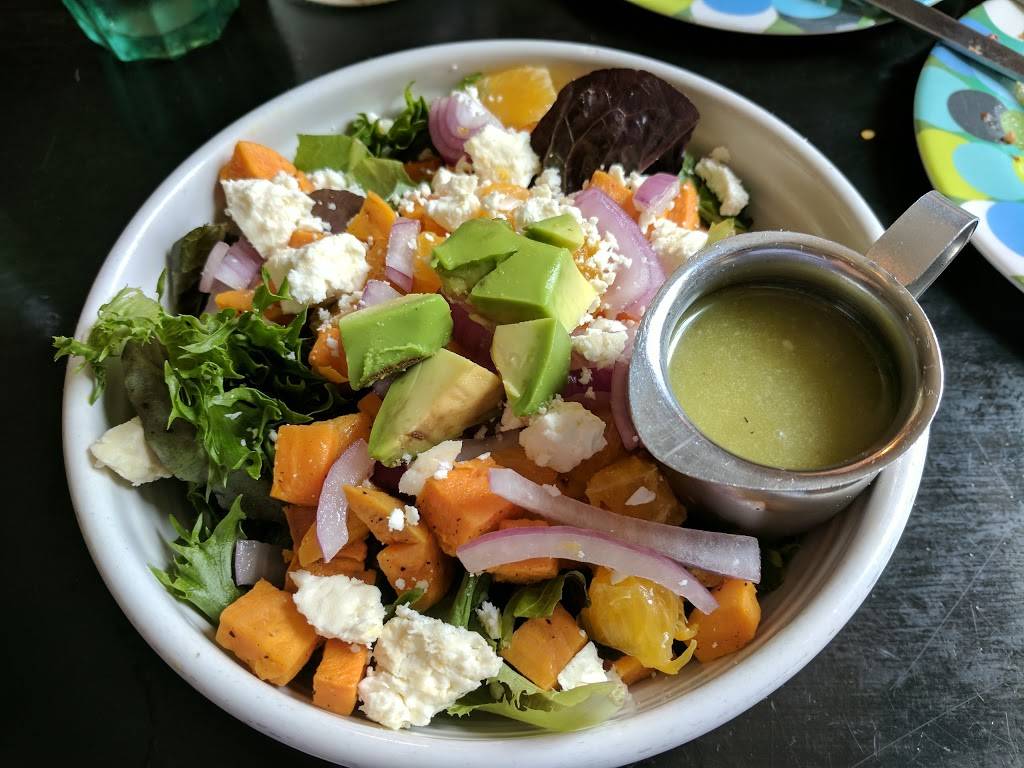 Lolas Pizza | restaurant | 1038 Bridge Rd, Charleston, WV 25314, USA | 3043435652 OR +1 304-343-5652