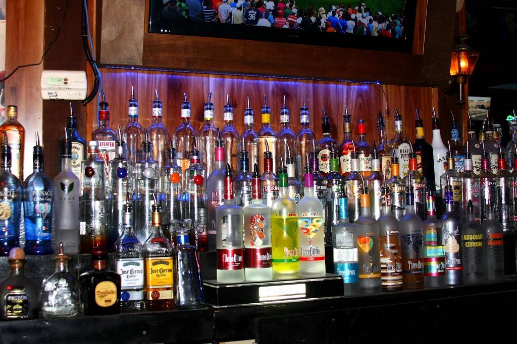 Seabreeze Lounge | night club | 30625 US-19, Palm Harbor, FL 34684, USA | 7277865789 OR +1 727-786-5789