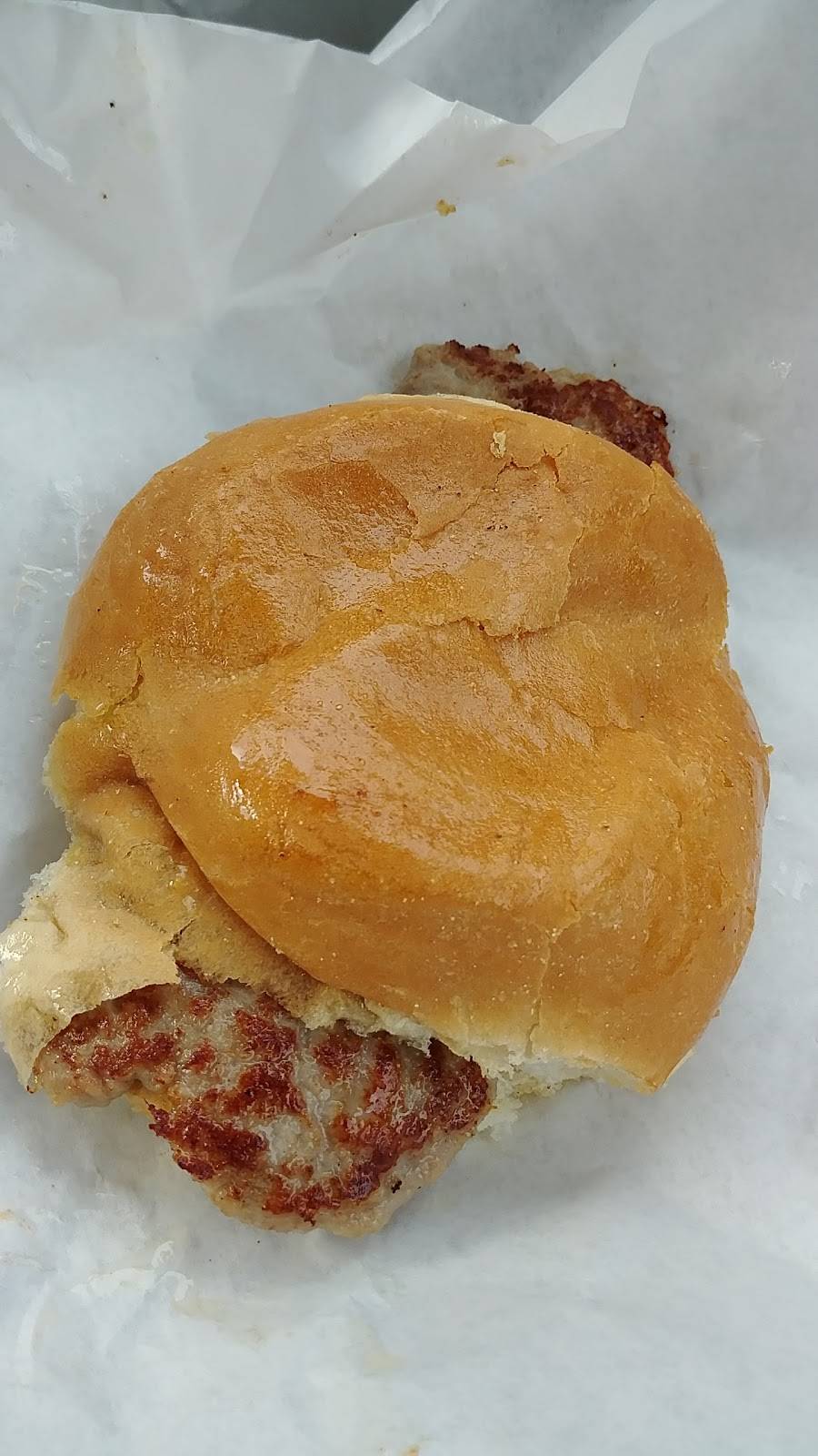 Charcoal Inn North | restaurant | 1637 Geele Ave, Sheboygan, WI 53083, USA | 9204581147 OR +1 920-458-1147