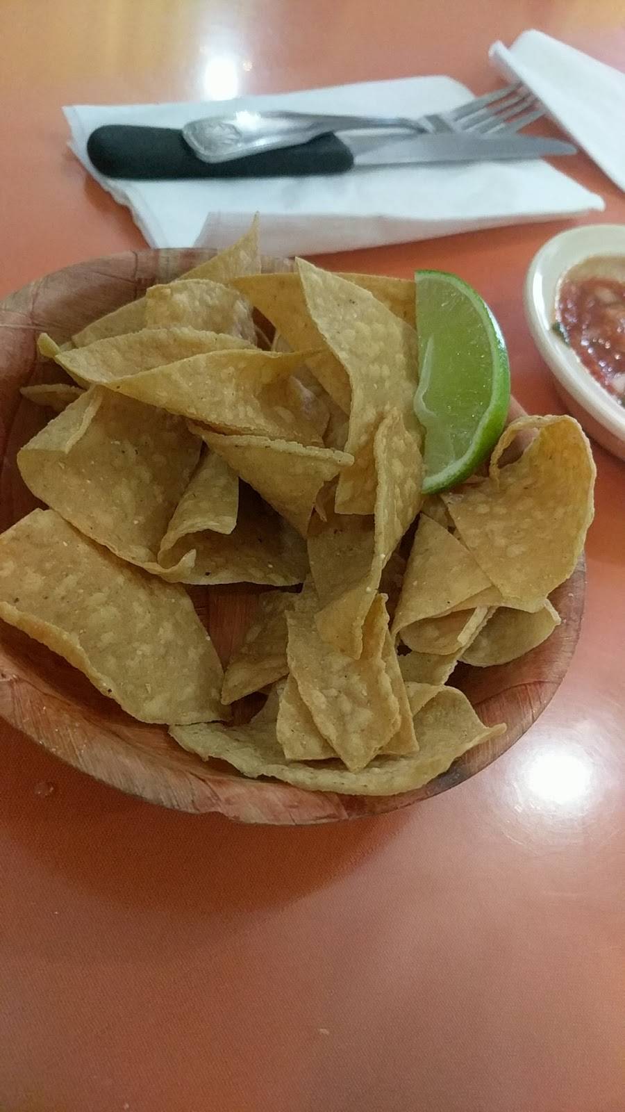 Gracielas Restaurant | restaurant | 2553 Pico Blvd, Los Angeles, CA 90006, USA | 2133834828 OR +1 213-383-4828