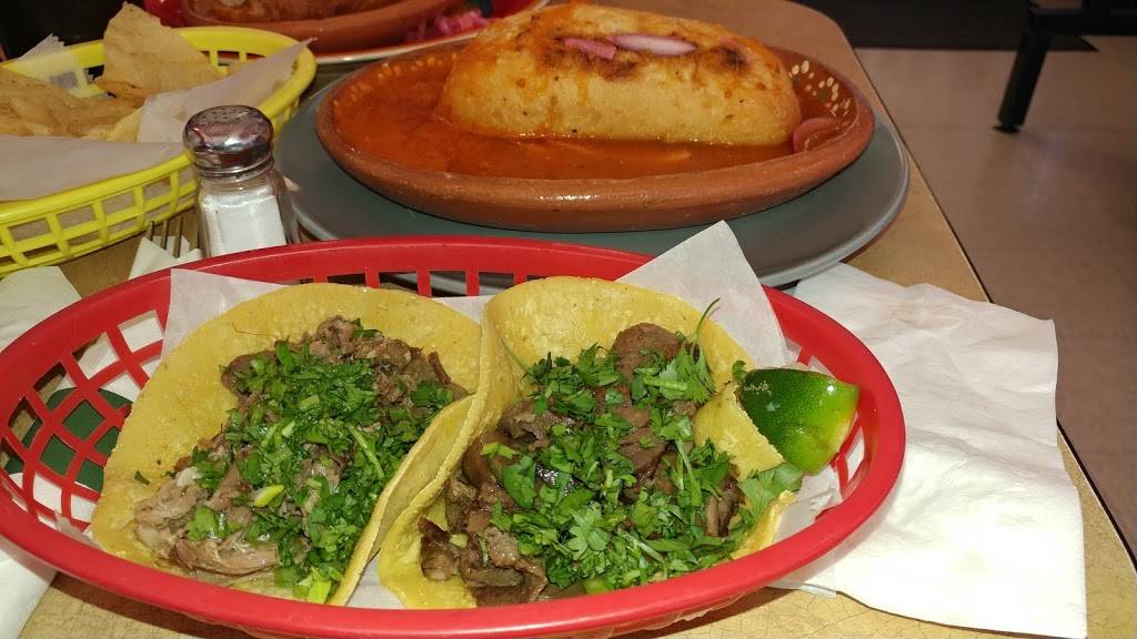 birrieria jaliscos | restaurant | 4233, 2118 N Green Bay Rd, Waukegan, IL 60087, USA | 2243999254 OR +1 224-399-9254