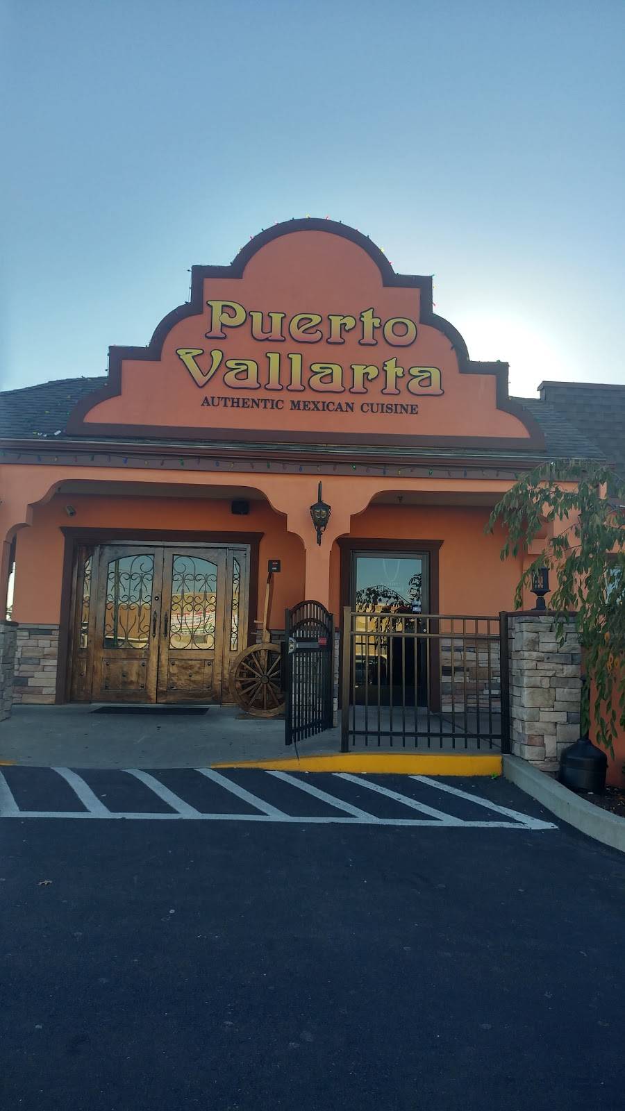 Puerto Vallarta Authentic Mexican Restaurant | restaurant | 377 Boston Post Rd, Orange, CT 06477, USA | 2037999977 OR +1 203-799-9977