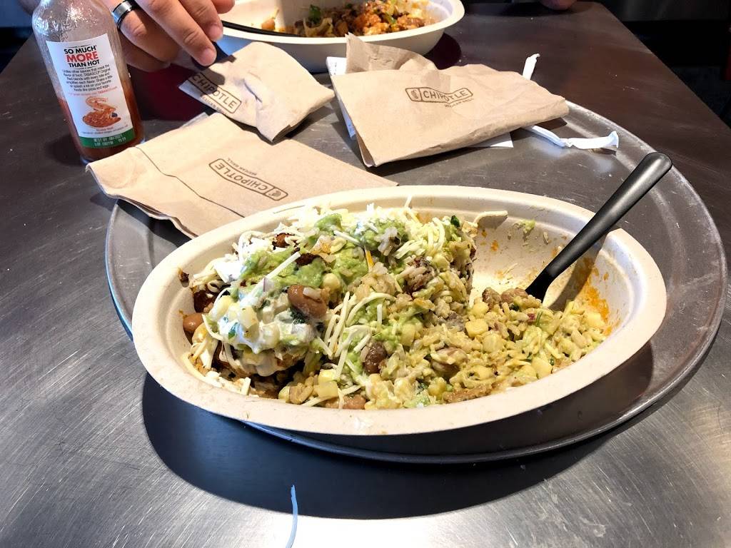 Chipotle Mexican Grill | restaurant | 18815 Biscayne Blvd, Aventura, FL 33180, USA | 7869552150 OR +1 786-955-2150