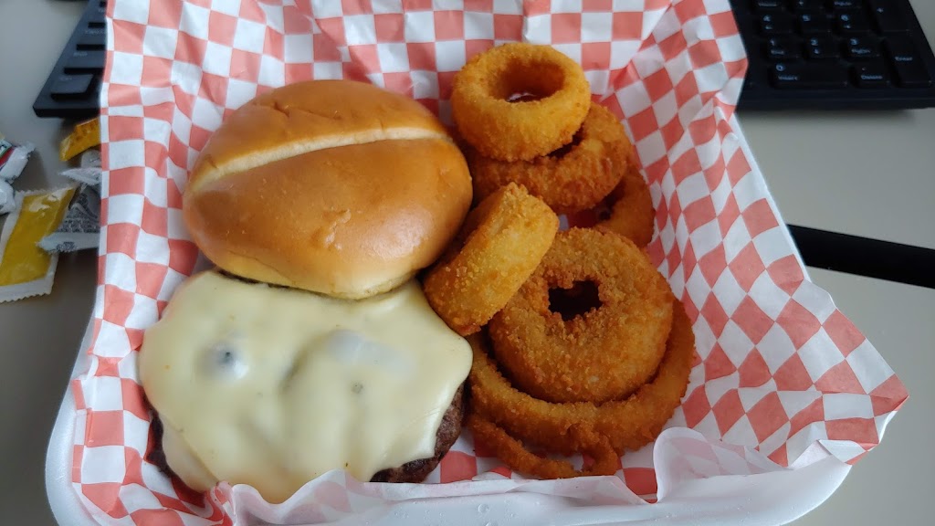 The Tam Restaurant & Pub | restaurant | 105 S 25th St, Lincoln, NE 68510, USA | 4024742394 OR +1 402-474-2394