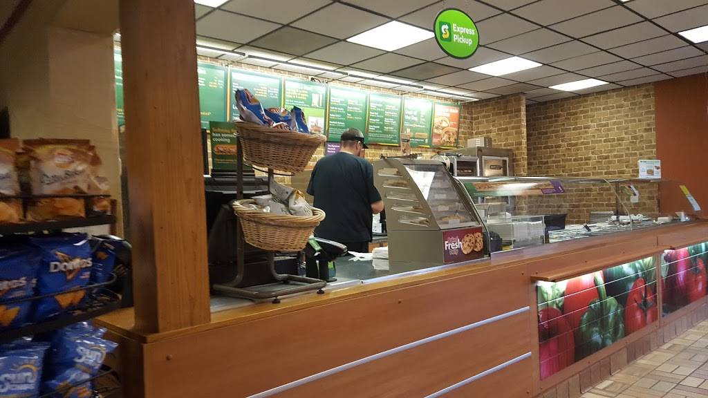 Subway | restaurant | 2654 Old Galax Pike, Hillsville, VA 24343, USA | 2767280110 OR +1 276-728-0110