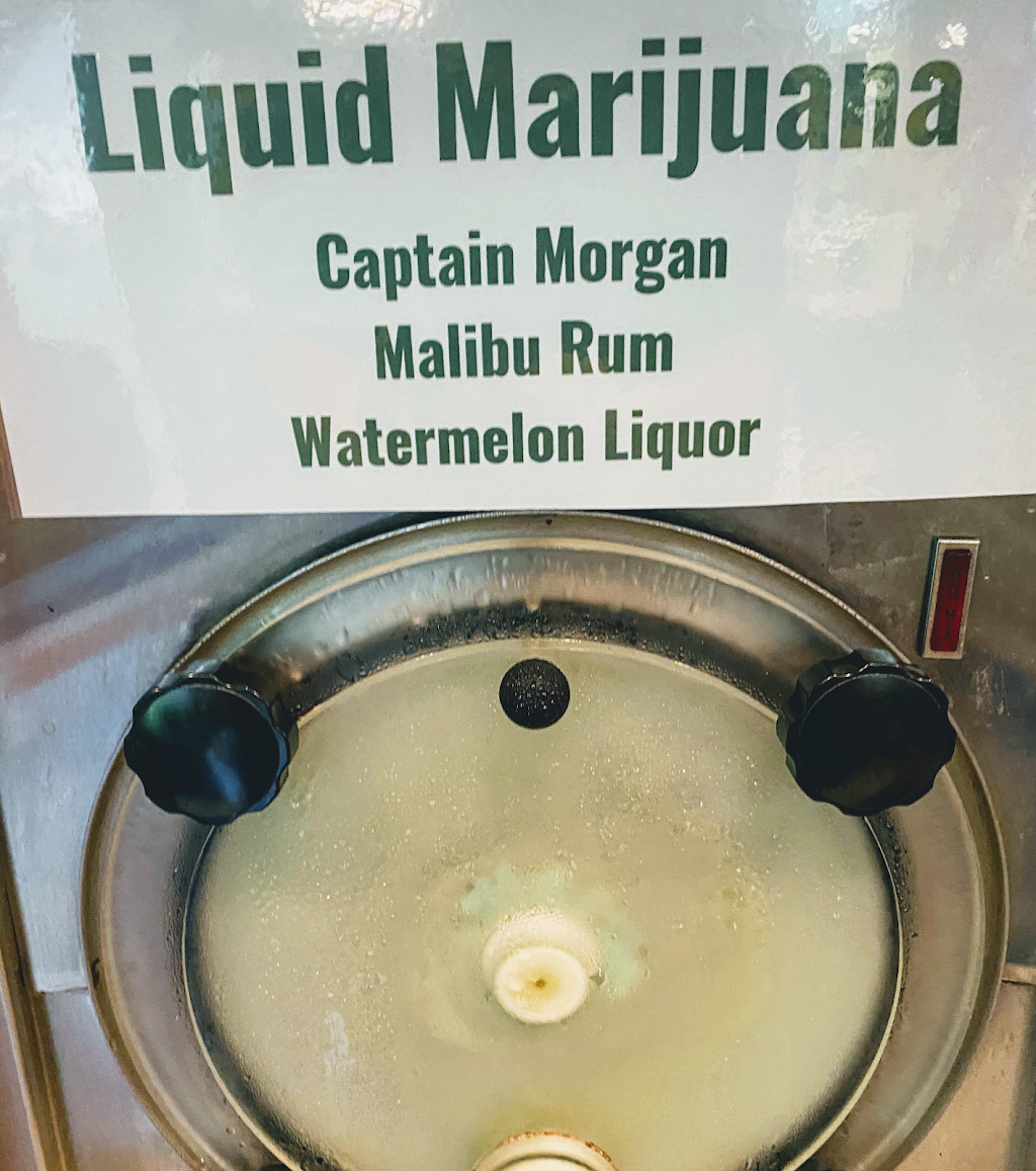 Norms Daiquiris & Grill | restaurant | 303 N Canal Blvd, Thibodaux, LA 70301, USA | 9854465393 OR +1 985-446-5393