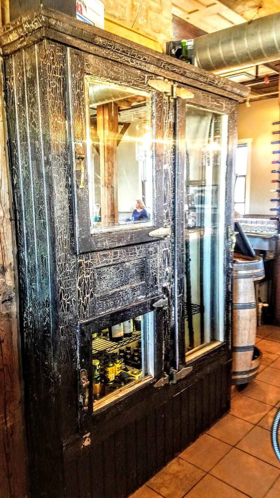 Bleu Restaurant & Lounge | restaurant | 2200 Dickinson Rd, De Pere, WI 54115, USA | 9203475000 OR +1 920-347-5000