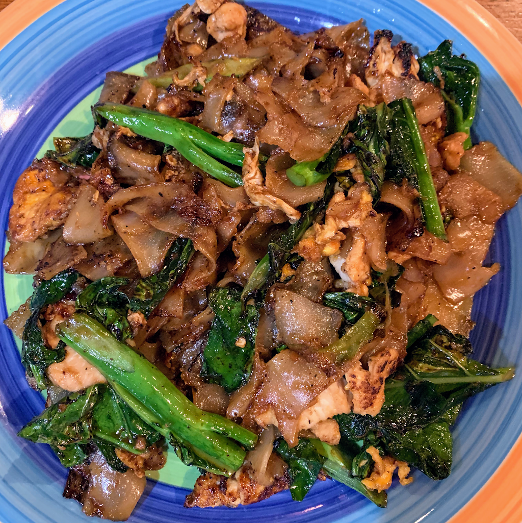 Chan Dara Thai Restaurant | restaurant | 310 N Larchmont Blvd, Los Angeles, CA 90004, USA | 3234671052 OR +1 323-467-1052